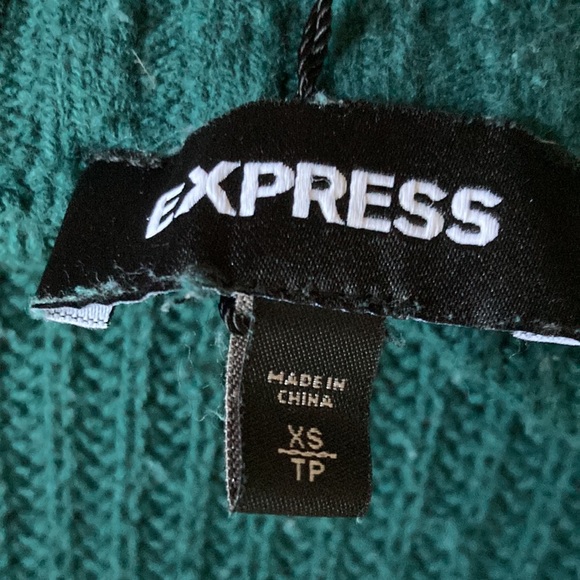 Express oversized v neck sweater - Picture 3 of 5